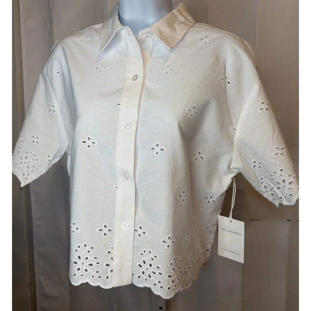 Free Assembly Women's Small Cropped Cotton Eyelet Shirt  NWT - Picture 7 of 11